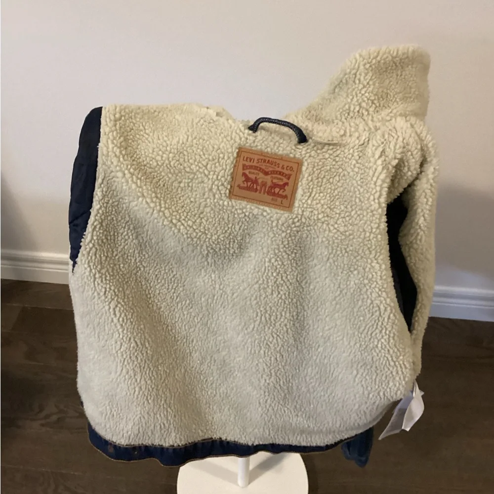 Levi’s jacket with Sherpa Lining - Picture 3 of 10